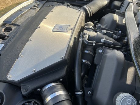 Aston Martin Vanquish S V12 73