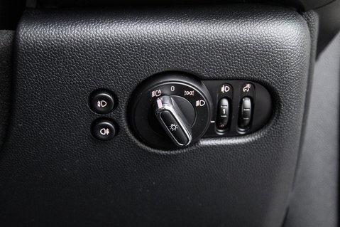 Mini Hatch COOPER SEVEN 17