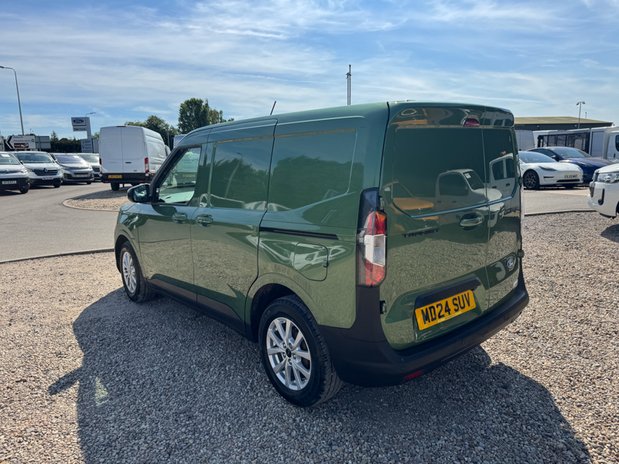 Ford Transit Courier Petrol SWB L1H1 Low Roof Limited Air Con Alloys Sensors EURO 6 8