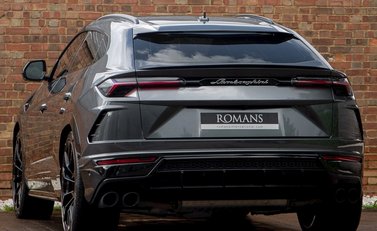 Lamborghini Urus 3