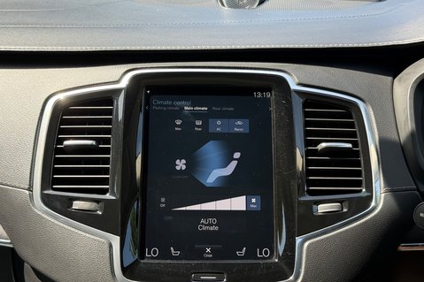 Volvo XC90 B5 INSCRIPTION PRO AWD -B&W -XENIUM PK -PAN ROOF -22S -SURROUND CAMERAS 54