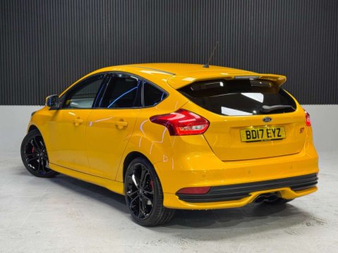 Ford Focus 2.0 Focus ST-3 T 5dr 33
