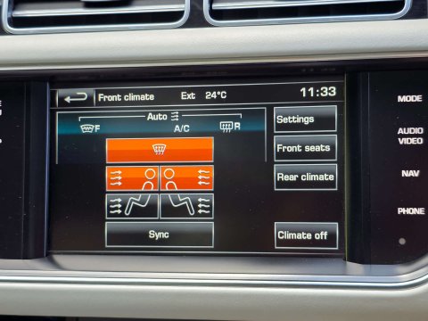 Land Rover Range Rover 3.0 Range Rover Vogue TDV6 Auto 4WD 5dr 54