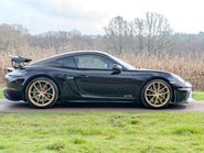 Porsche 718 Cayman GT4 4