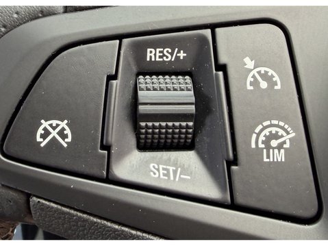 Vauxhall Corsa 1.4 SRi Vx-line Nav Black 5dr 30