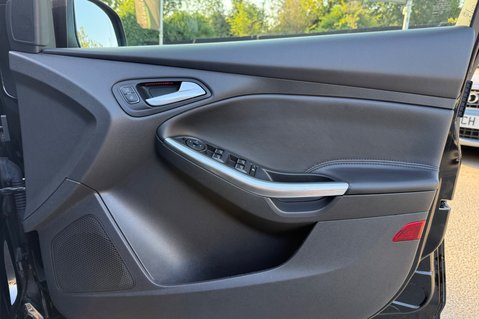 Ford Focus ST-3 TDCI - 2 OWNERS - 9 FORD MAIN DEALER SERVICES RECORDED 34