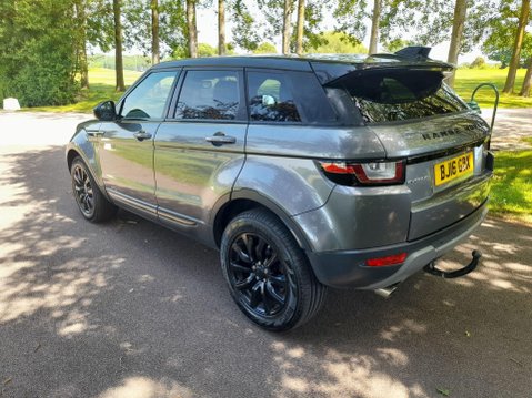 Land Rover Range Rover Evoque 2.0 TD4 SE Tech Auto 4WD Euro 6 (s/s) 5dr 9
