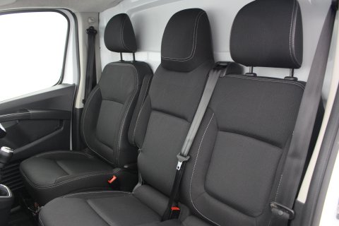 Nissan Primastar 2.0 dCi 30 Tekna L1 H1 130 ps 10