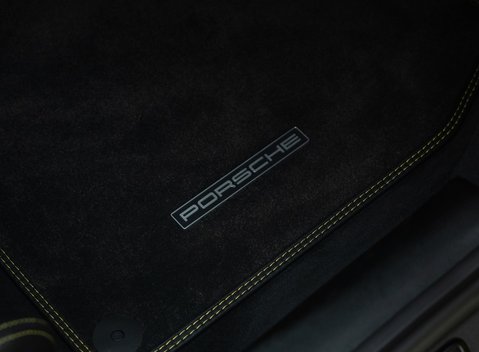 Porsche 911 GT3 TOURING (992) 25