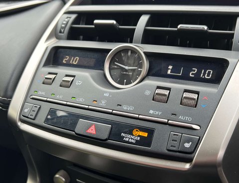 Lexus NX 2.5 NX 300h CVT 4WD 5dr 23