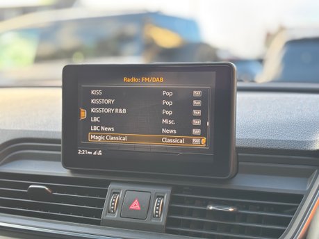 Audi Q5 2.0 TDI 40 S line SUV 5dr Diesel S Tronic quattro Euro 6 (s/s) (190 ps) 24