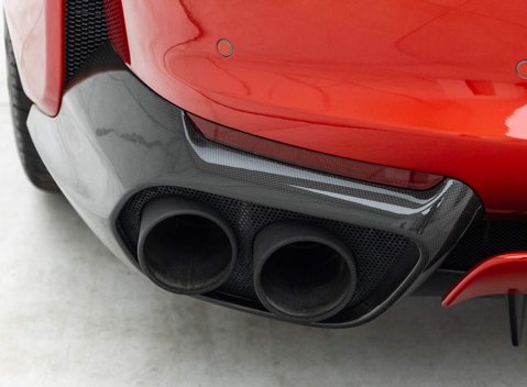 Ferrari 812 Superfast 33