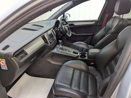 Porsche Macan 3.0 Macan GTS Semi-Auto 4WD 5dr 53