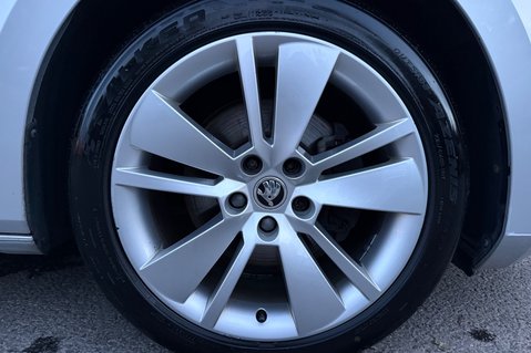 Skoda Superb SE L IV DSG PLUG IN HYBRID -ONE OWNER -FULL SERVICE HISTORY 53