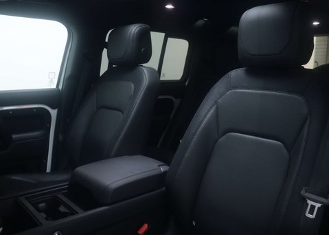 Land Rover Defender 3.0 Defender X-Dynamic HSE D300 MHEV A 4WD 5dr 62