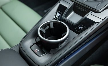 Porsche 911 GT3 TOURING (992.2) 29