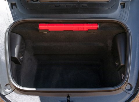 Porsche 911 (991.2) Targa 4 GTS 31