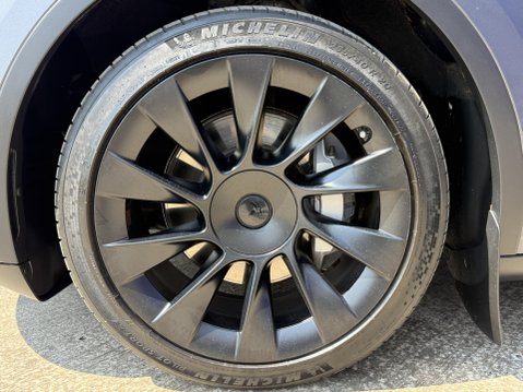 Tesla Model Y (Dual Motor) Long Range SUV 5dr Electric Auto 4WDE (384 bhp) 17