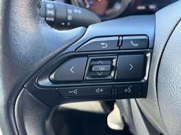 Toyota Yaris 1.5 Yaris Dynamic HEV CVT 5dr 54