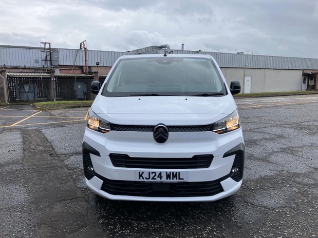 Citroen Dispatch DISPATCH XL DIESEL 1.5 Blue HDi 120ps Van Driver 2