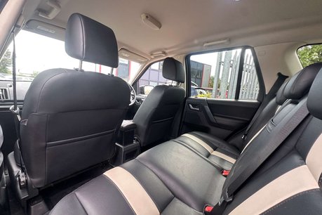 Land Rover Freelander 2 2.2 SD4 Sport LE SUV 5dr Diesel CommandShift 4WD Euro 5 (190 ps) 19