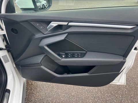 Audi A3 1.5 TFSI 35 S line S Tronic Euro 6 (s/s) 4dr 34