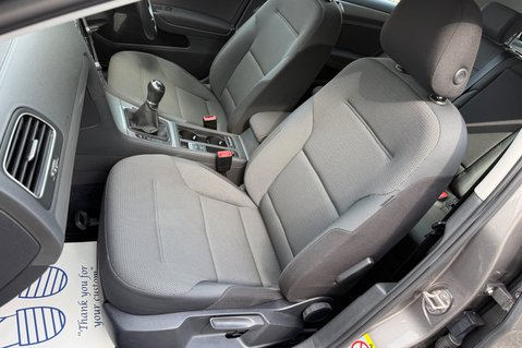 Volkswagen Golf SE TDI BMT -£20 ROAD TAX -1 OWNER -11 SERVICES -SATNAV -ADAPTIVE CRUISE 21