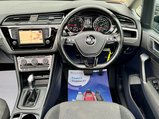 Volkswagen Touran 1.6 TDI BlueMotion Tech SE Family DSG Euro 6 (s/s) 5dr 2
