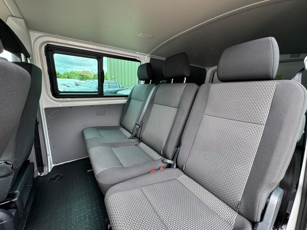 Volkswagen Transporter Crew Cab AUTO LWB L2H1 Highline T32 A/C Alloys Sensors EURO 6 NO VAT 16