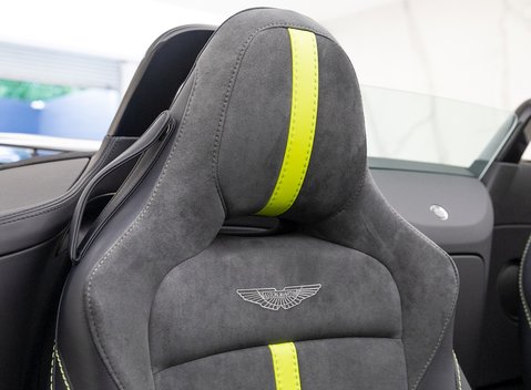 Aston Martin V8 Vantage Roadster F1 Edition 14