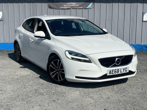 Volvo V40 2.0 T2 GPF Momentum Nav Plus Euro 6 (s/s) 5dr 42