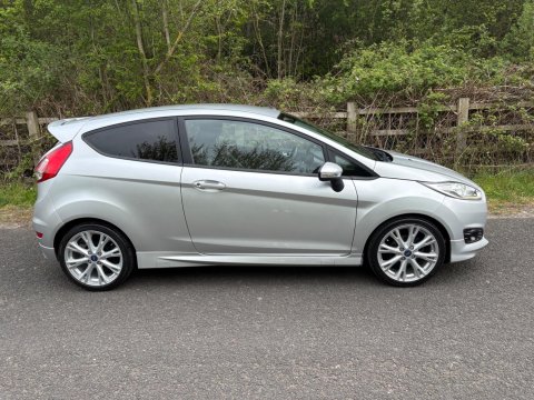 Ford Fiesta ZETEC S 6