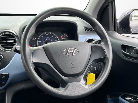 Hyundai i10 1.2 SE 5dr Auto 17