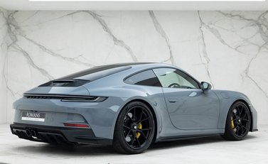 Porsche 911 (992) GT3 Touring 7