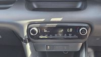 Toyota Yaris 1.5 VVT-h Icon Hatchback 5dr Petrol Hybrid E-CVT Euro 6 (s/s) (116 ps) 24