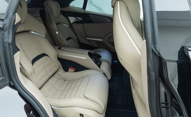 Ferrari Purosangue 19