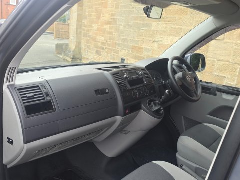 Volkswagen Transporter T30 TDI KOMBI STARTLINE 18