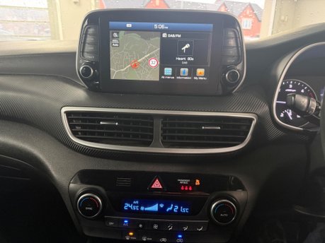 Hyundai TUCSON CRDI SE NAV 10