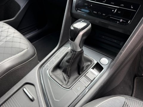 Volkswagen Tiguan R-LINE TDI DSG 21