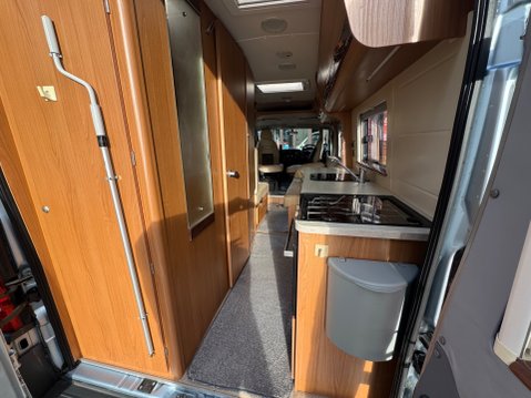 Autocruise Tempo BIG SPEC 2 BERTH HIGH TOP A MUST SEE 29