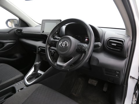 Toyota Yaris 1.5 VVT-h Icon E-CVT Euro 6 (s/s) 5dr 21