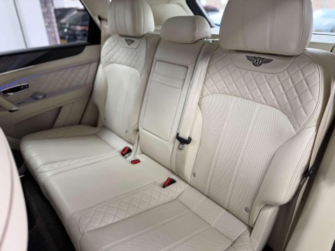 Bentley Bentayga 6.0 W12 SUV 5dr Petrol Auto 4WD Euro 6 (s/s) (608 ps) 30
