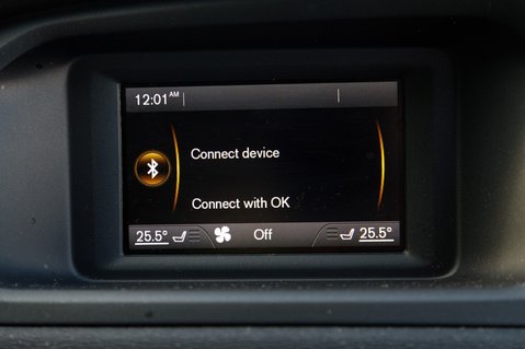 Volvo V40 T2 MOMENTUM 22