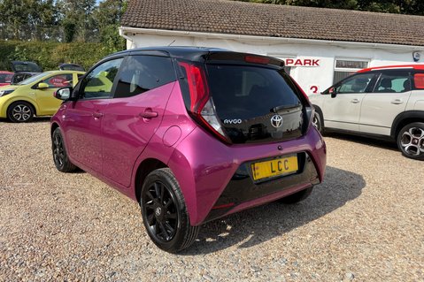 Toyota Aygo VVT-I X-CITE.5 TOYOTA SERVICES.REVERSING CAMERA.A/C..1 PREVIOUS OWNER 9