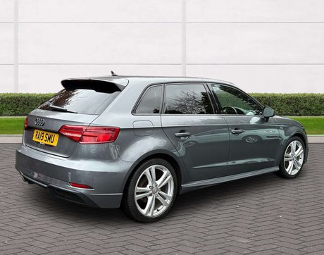 Audi A3 1.5 A3 Sportback 35 TFSI Black Edition 5dr 3
