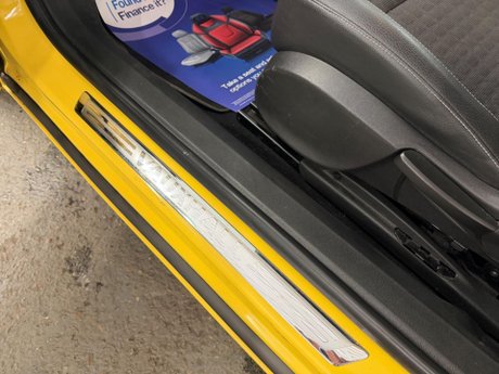 Vauxhall Astra GTC 1.7 CDTi ecoFLEX 109g SRi Euro 5 (s/s) 3dr 33