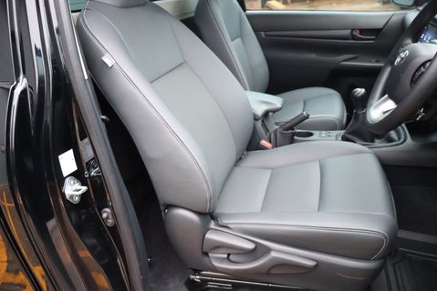 Toyota Hilux BRAND NEW ACTIVE 4WD D-4D S/C SINGLE CAB BIG STYLING SPEND AT SEEKER UK 16