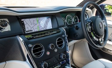 Rolls-Royce Cullinan 18