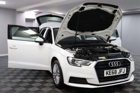 Audi A3 SPORTBACK TFSI SE TECHNIK 12