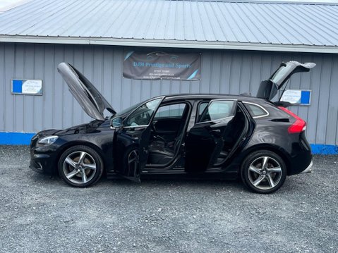 Volvo V40 2.0 D2 R-Design Euro 6 (s/s) 5dr 15